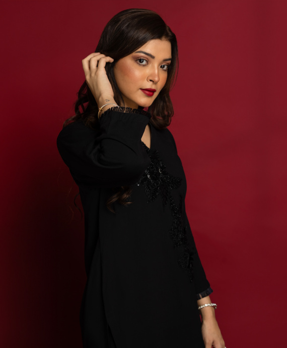 BLACK BEAUTY - Image 3